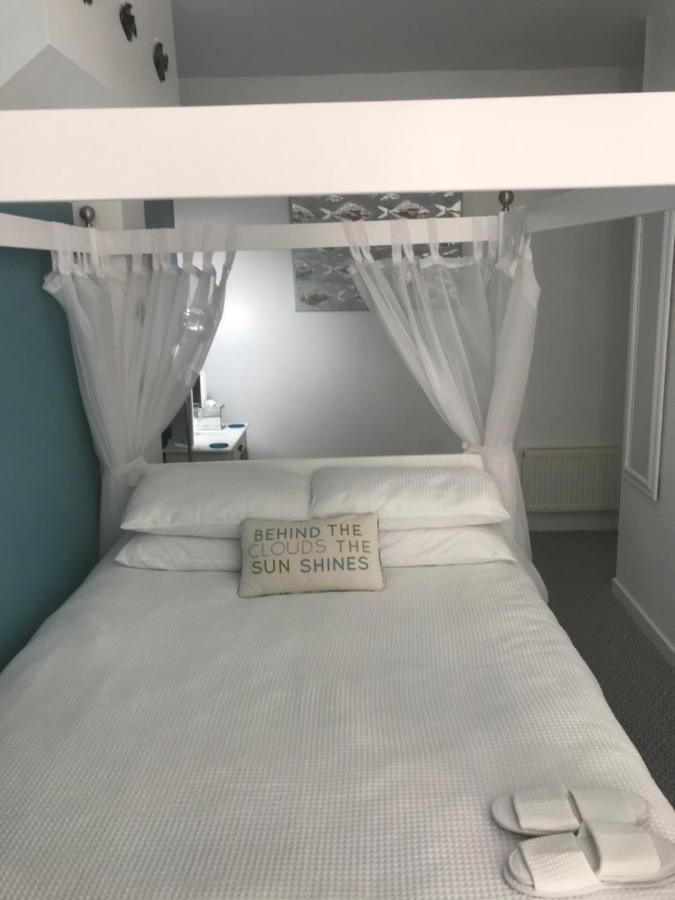Number 40 - No Multiple Room Bookings Blackpool Bagian luar foto