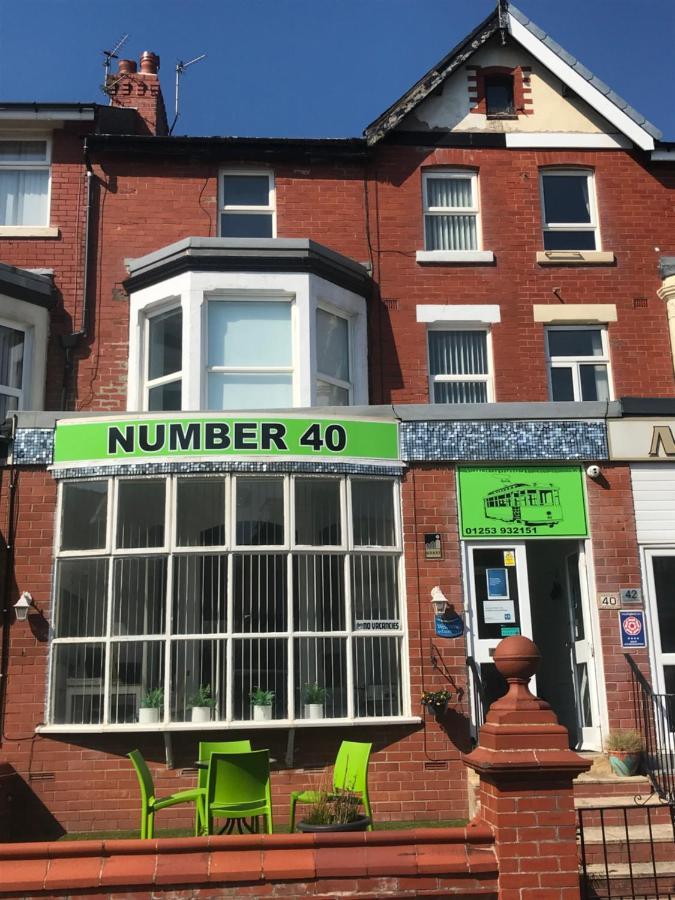 Number 40 - No Multiple Room Bookings Blackpool Bagian luar foto